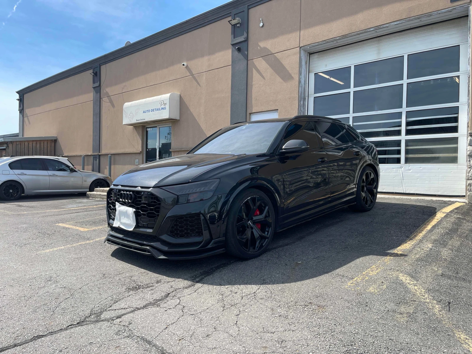 Audi RSQ8 * 4.0 TFSI quattro * ДИСТРОНИК * ОБДУХВАНЕ * ПАНО