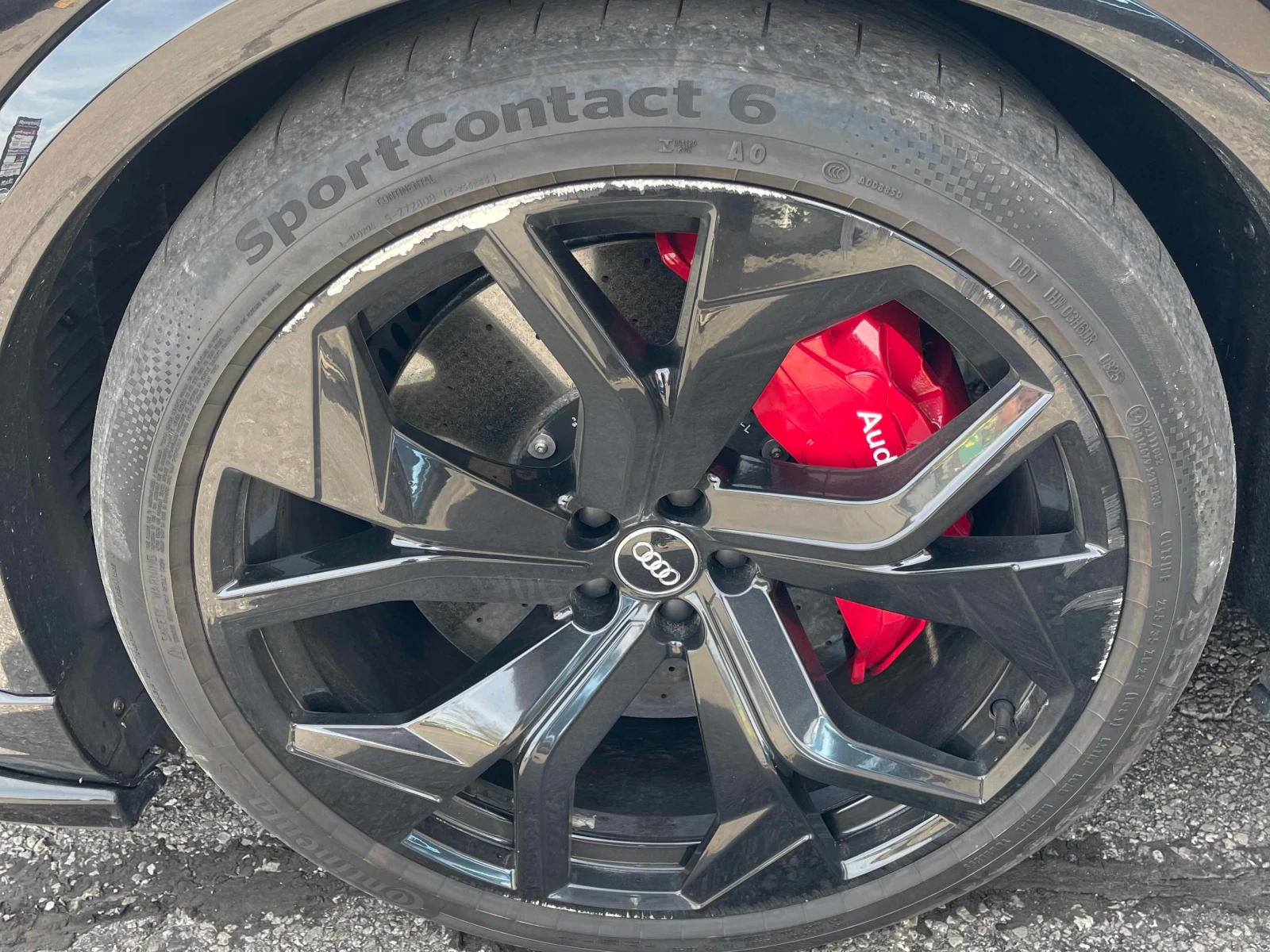 Audi RSQ8 * 4.0 TFSI quattro * ДИСТРОНИК * ОБДУХВАНЕ * ПАНО, снимка 7 - Автомобили и джипове - 56010301