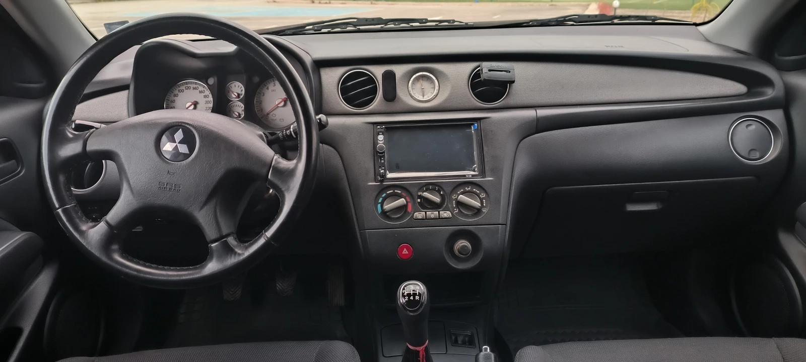 Mitsubishi Outlander, снимка 10 - Автомобили и джипове - 56665357