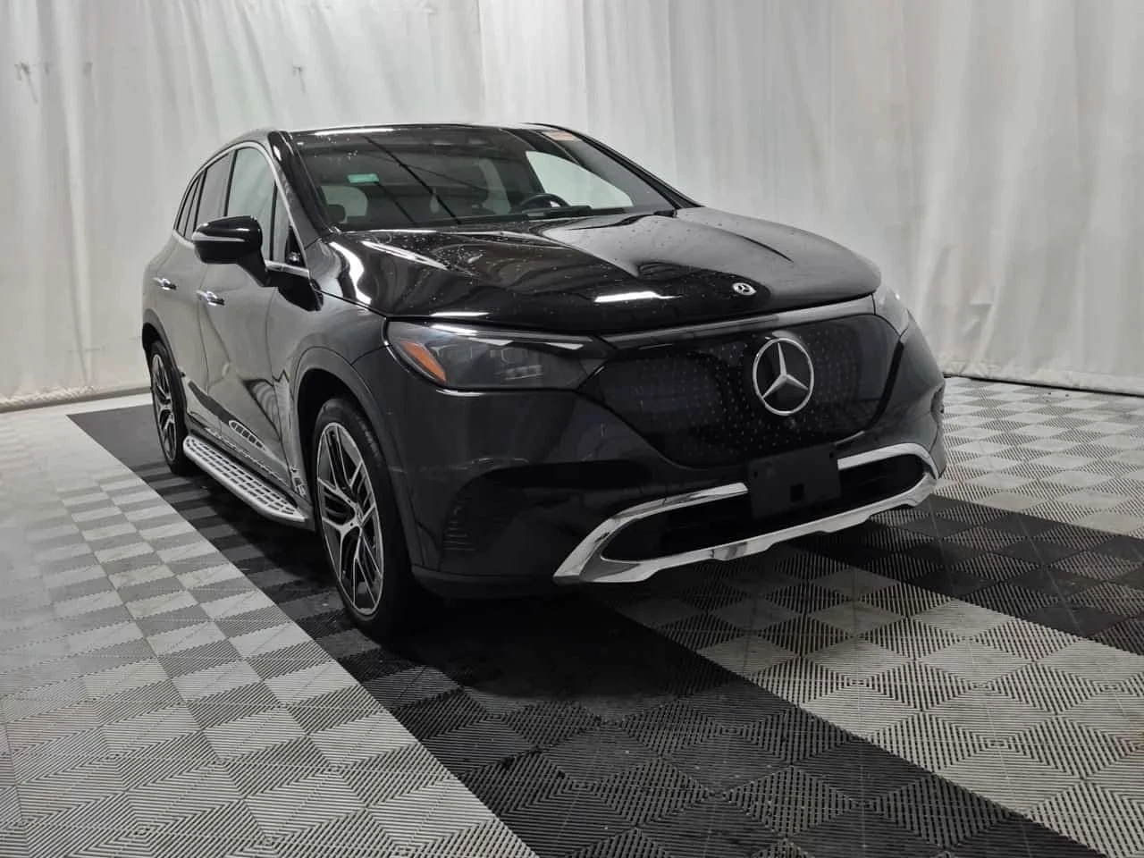 Mercedes-Benz EQE, снимка 2 - Автомобили и джипове - 56685312