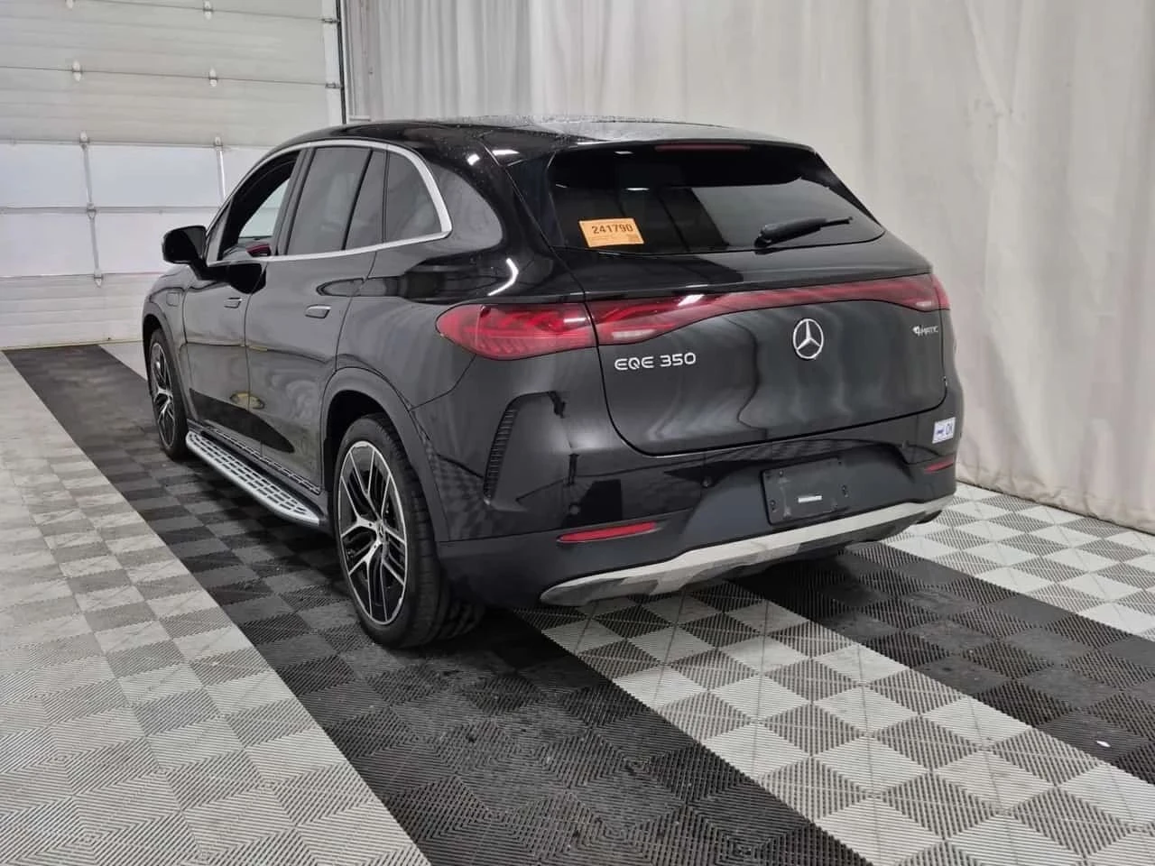 Mercedes-Benz EQE, снимка 4 - Автомобили и джипове - 56685312
