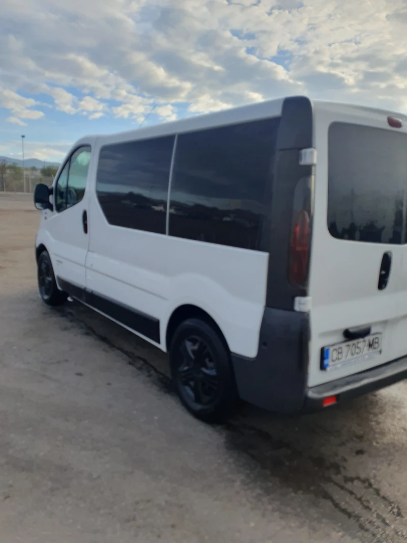 Renault Trafic 2.5 DCI 135 к.с, снимка 6 - Бусове и автобуси - 47532879