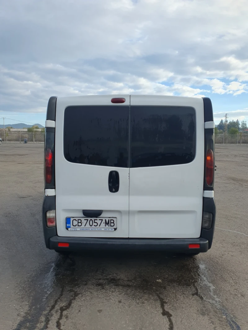 Renault Trafic 2.5 DCI 135 к.с, снимка 4 - Бусове и автобуси - 47532879