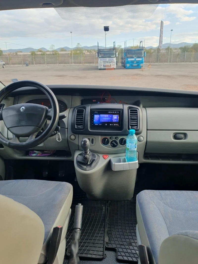 Renault Trafic 2.5 DCI 135 к.с, снимка 10 - Бусове и автобуси - 47532879