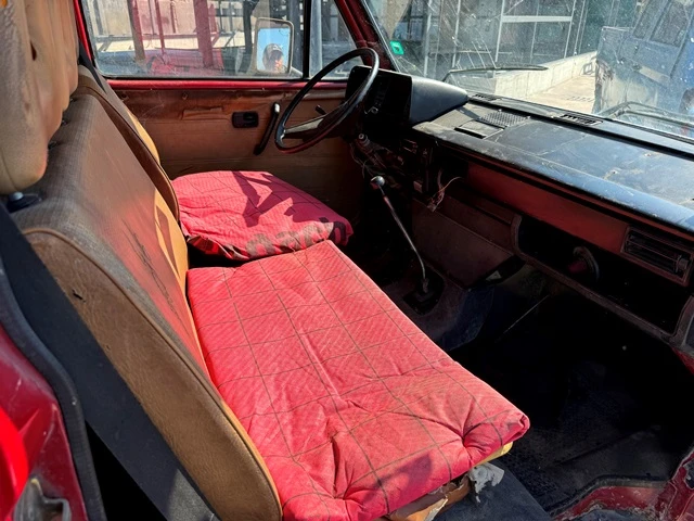 VW T3 1.6 D Doka, снимка 4 - Бусове и автобуси - 54665811