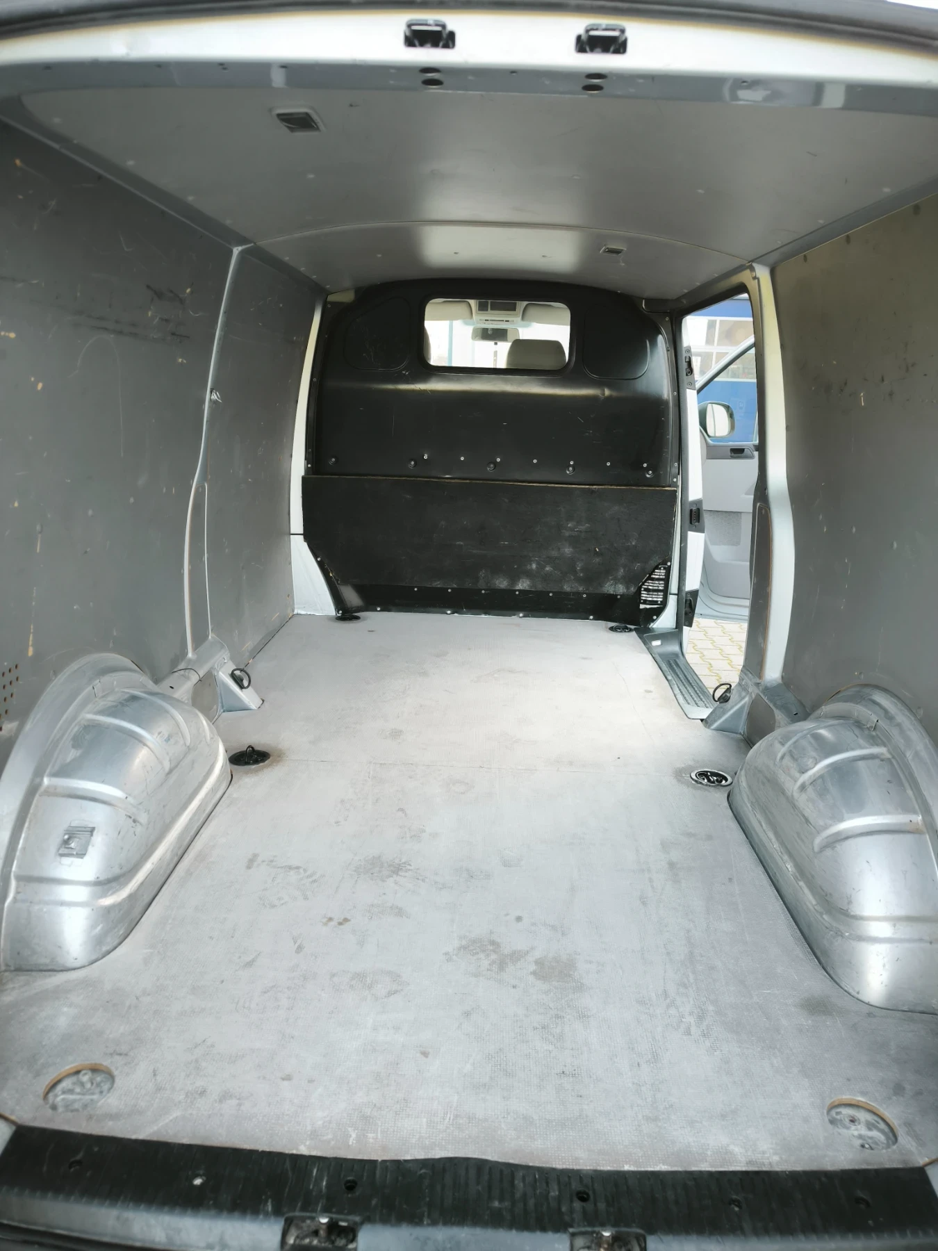 VW Transporter 2.0, снимка 15 - Бусове и автобуси - 54386453