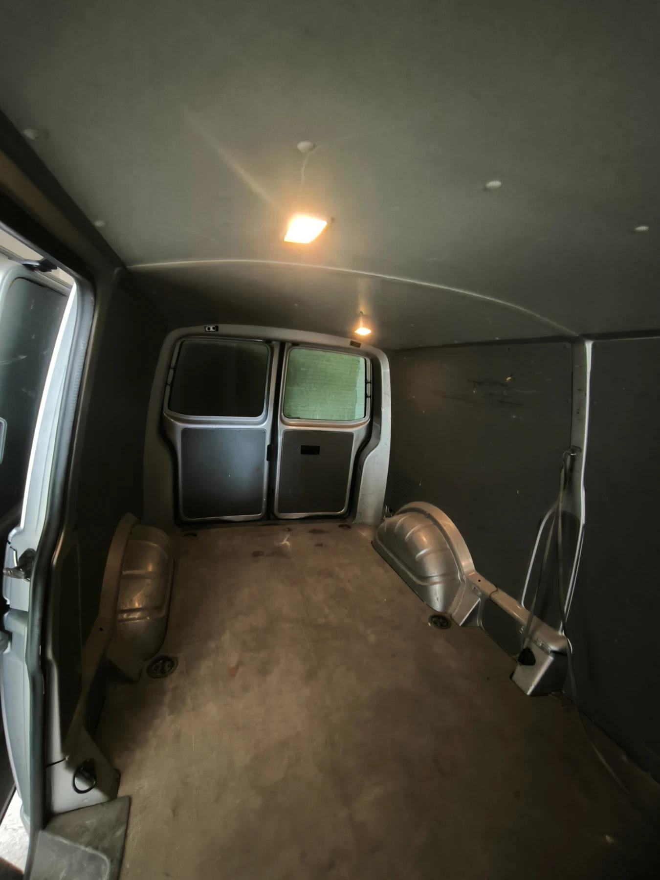 VW Transporter 2.0, снимка 6 - Бусове и автобуси - 54386453