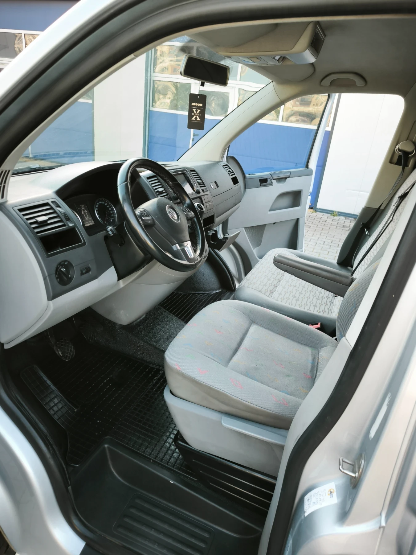 VW Transporter 2.0, снимка 11 - Бусове и автобуси - 54386453