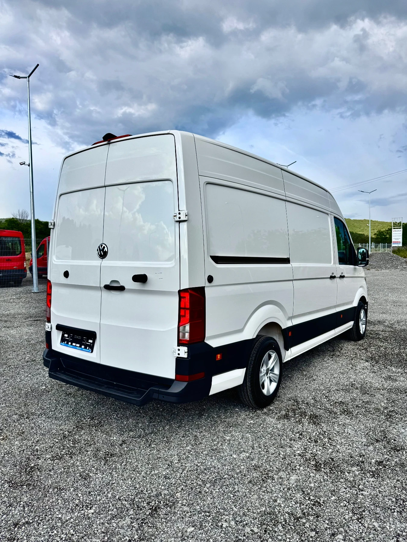 VW Crafter 2.0 TDI, Клима, Голямата Навигация! EURO 6, ТОП !, снимка 8 - Бусове и автобуси - 54795405