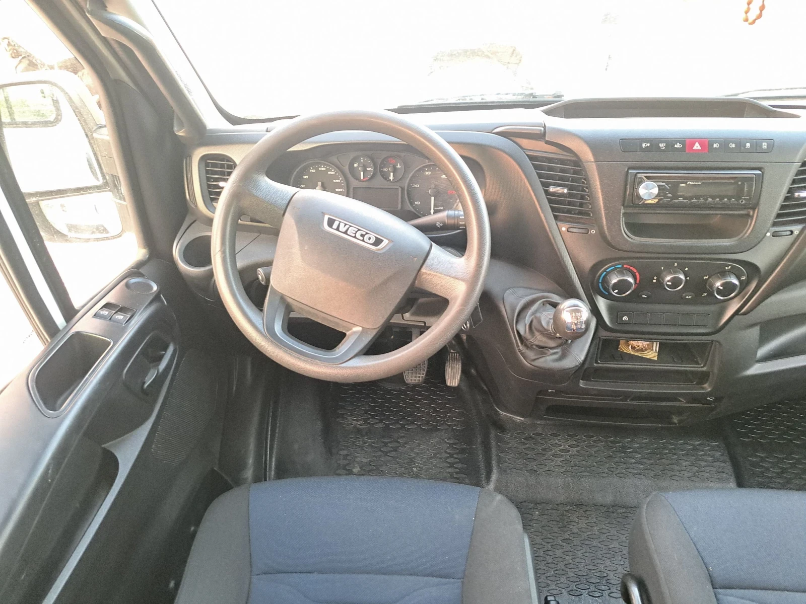 Iveco 35c15 7 места, снимка 8 - Бусове и автобуси - 55319363