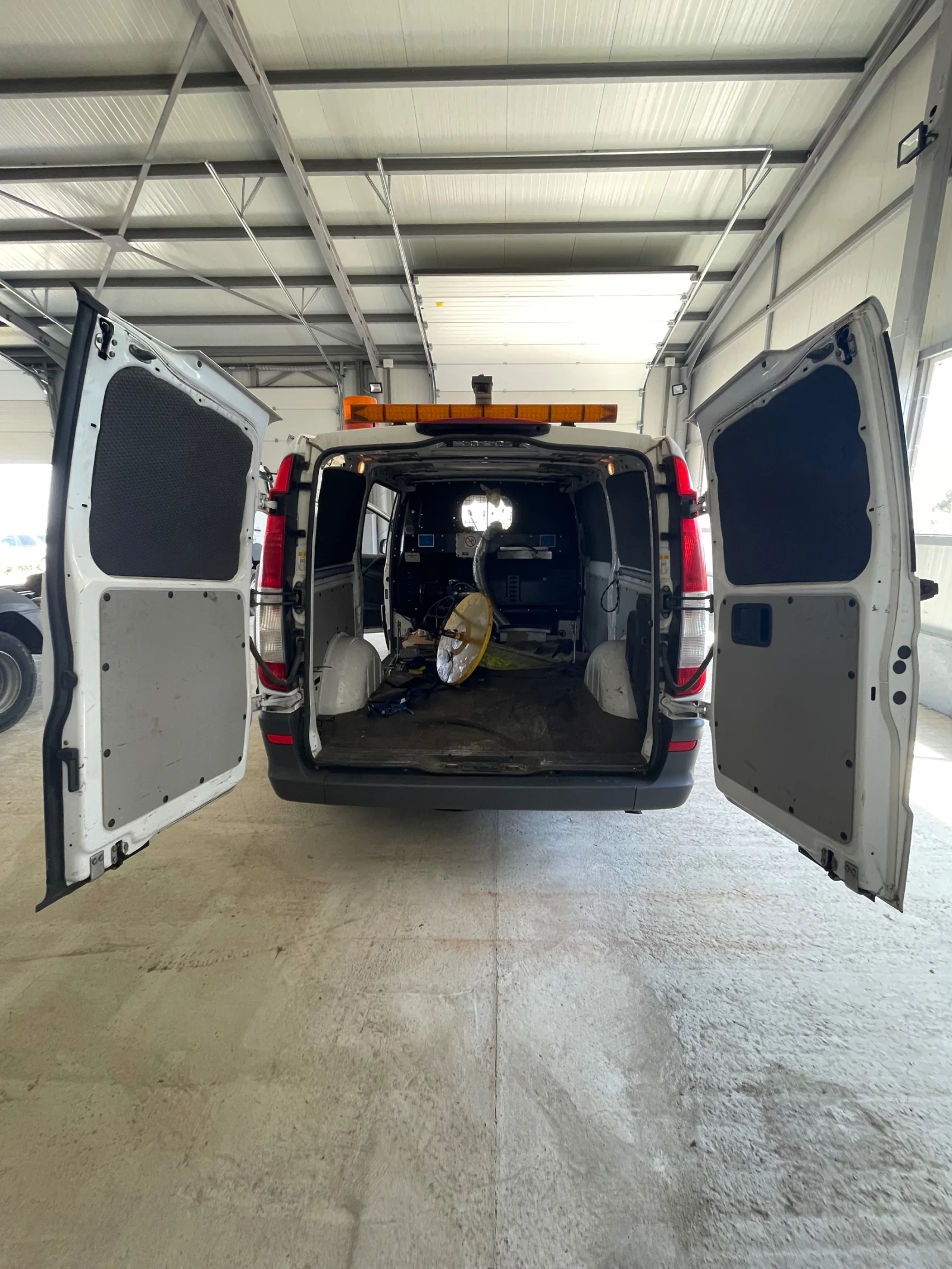 Mercedes-Benz Vito 110 CDI , снимка 12 - Бусове и автобуси - 55664610
