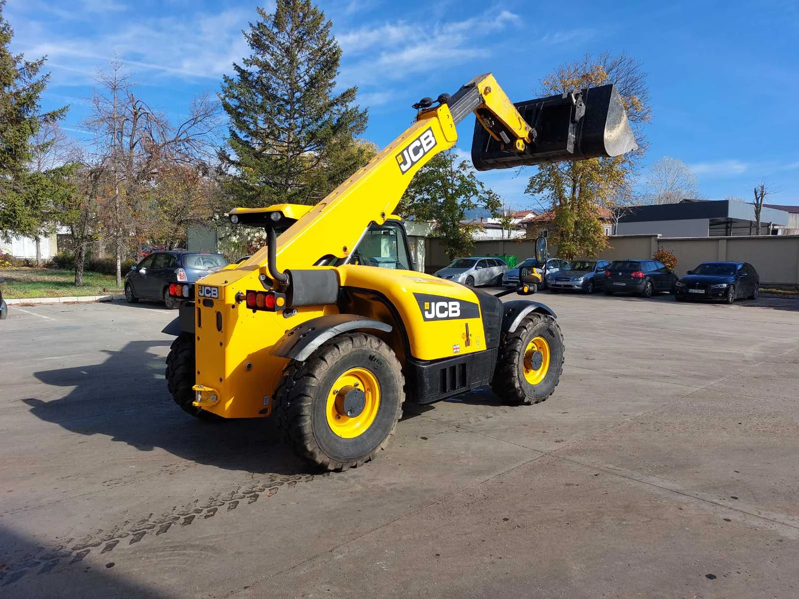 Телескопични товарачи JCB TH525-60 - изображение 5