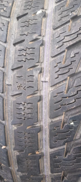 Гуми Зимни 295/35R21, снимка 9