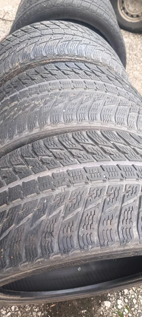Гуми Зимни 295/35R21, снимка 8