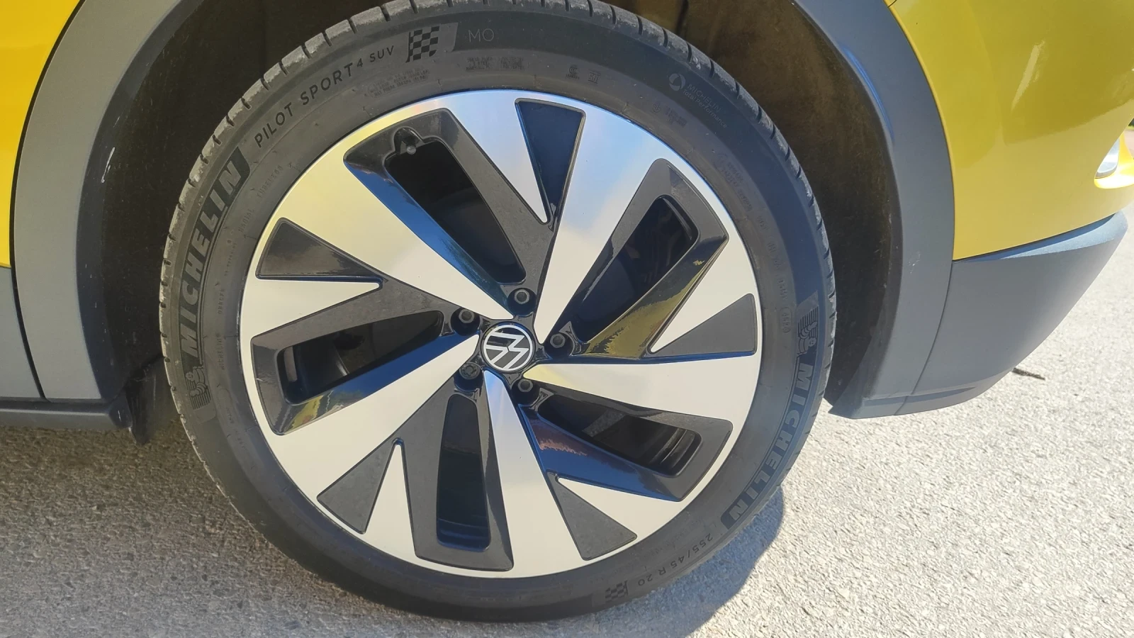 Гуми Летни 255/45R20, снимка 3 - Гуми и джанти - 54428527