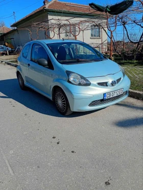 Toyota Aygo 1.0i 12V 67Hp, снимка 1