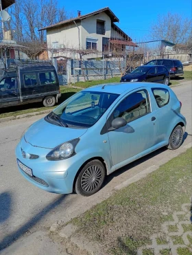 Toyota Aygo 1.0i 12V 67Hp - 1350 € / 2640.37 лв. - 97882969 4