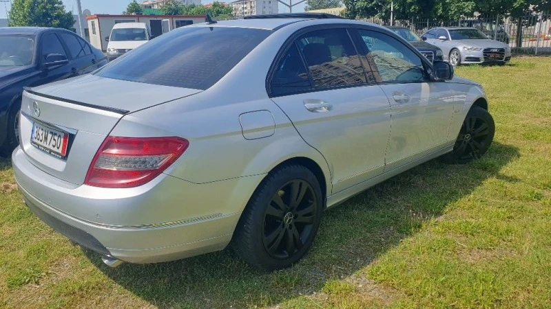 Mercedes-Benz C 220 * * ТОП СЪСТОЯНИЕ* * * , снимка 6 - Автомобили и джипове - 40994981