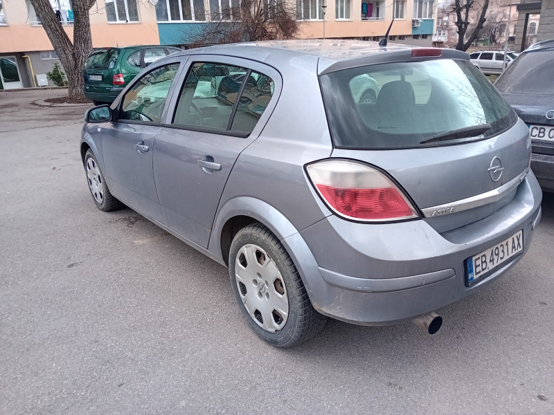 Opel Astra, снимка 1 - Автомобили и джипове - 45914735