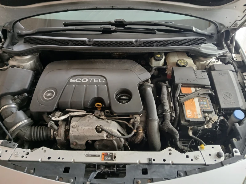 Opel Astra SPORT TOURER , снимка 6 - Автомобили и джипове - 47342531