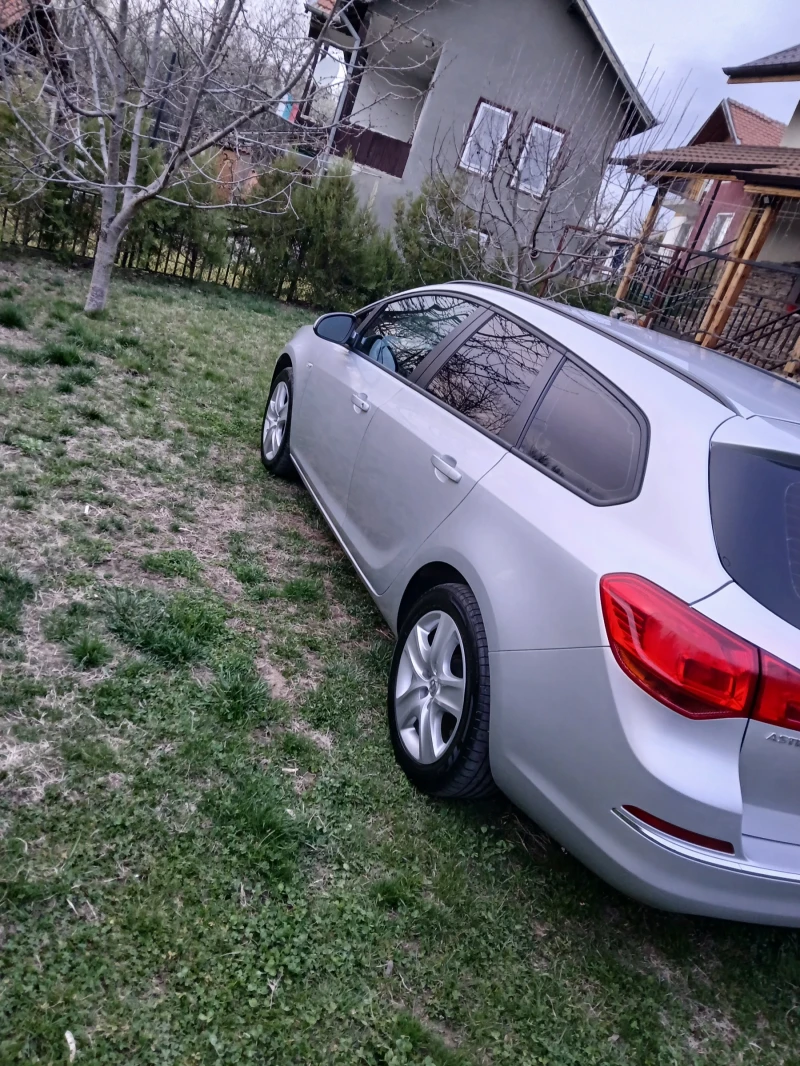 Opel Astra SPORT TOURER , снимка 3 - Автомобили и джипове - 47342531