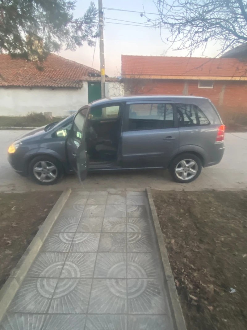 Opel Zafira, снимка 8 - Автомобили и джипове - 48877153