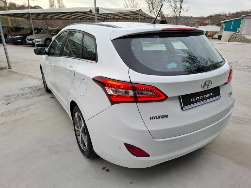 Hyundai I30 Wagon 1.6CRDi - 173 295 км, снимка 7 - Автомобили и джипове - 49524523