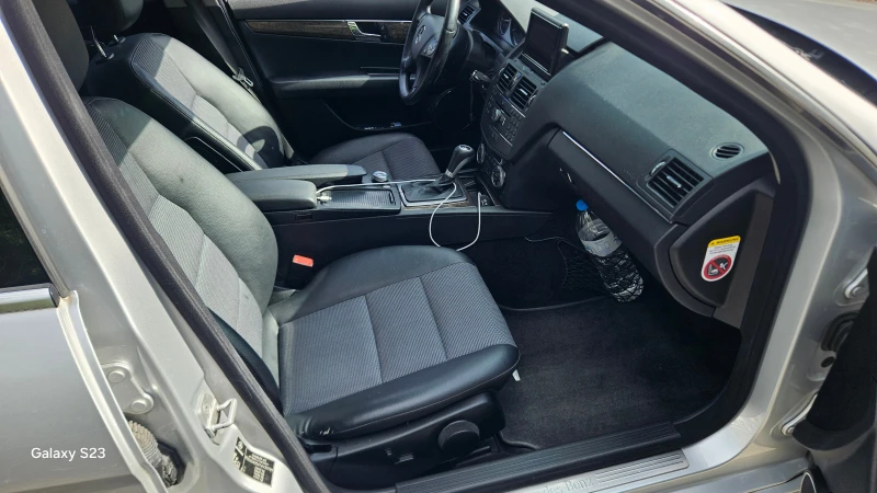 Mercedes-Benz C 300, снимка 12 - Автомобили и джипове - 50824928