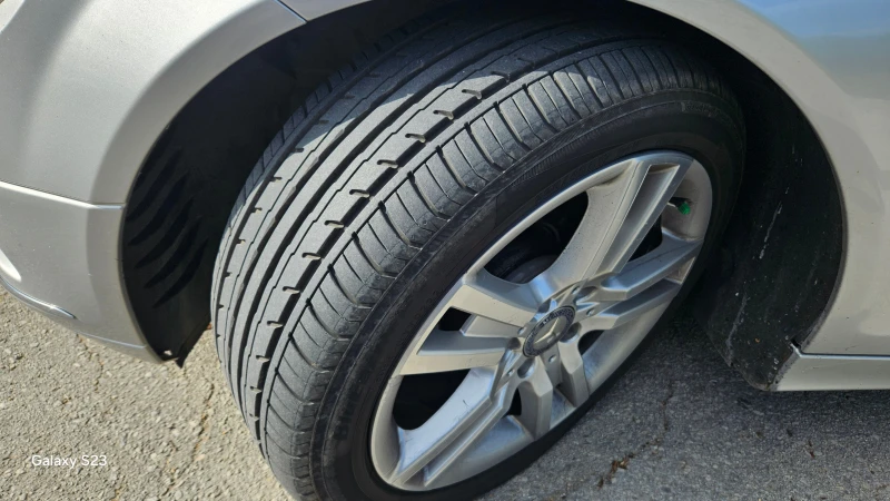 Mercedes-Benz C 300, снимка 14 - Автомобили и джипове - 50824928