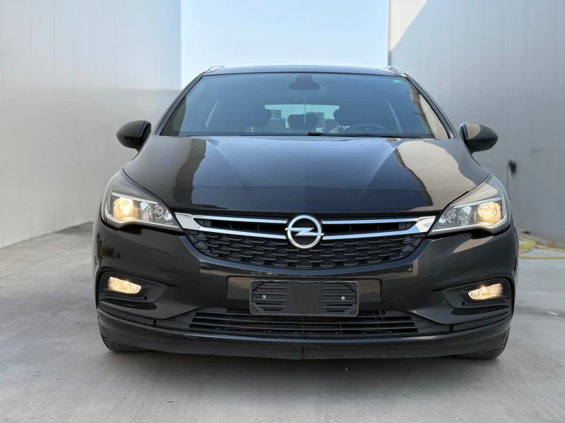 Opel Astra 1.6 CDTi* Cosmo* Navi* LED* EURO6* Нови Гуми* , снимка 5 - Автомобили и джипове - 50633708