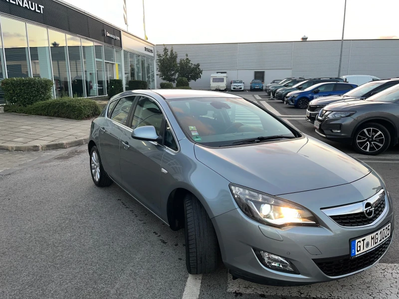 Opel Astra, снимка 3 - Автомобили и джипове - 52388282
