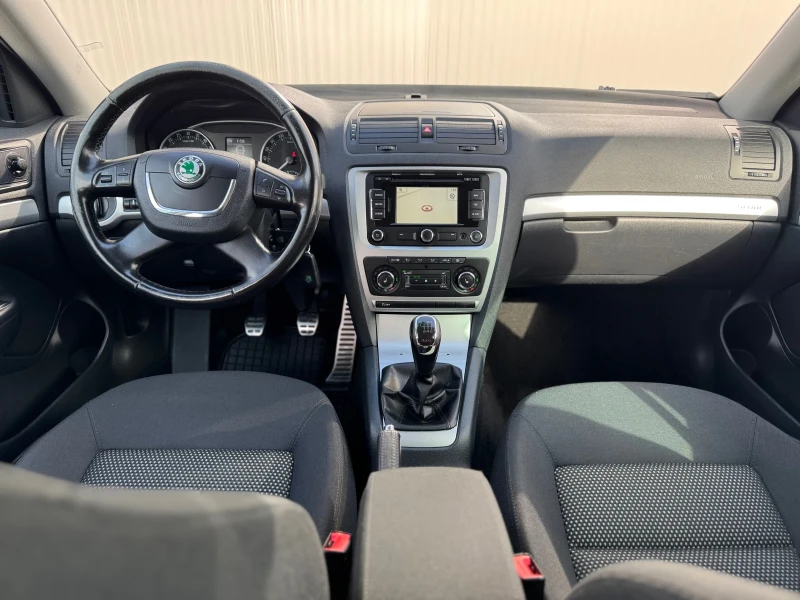 Skoda Octavia SCOUT, снимка 9 - Автомобили и джипове - 52041106