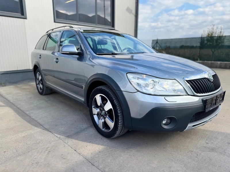 Skoda Octavia SCOUT, снимка 8 - Автомобили и джипове - 52041106