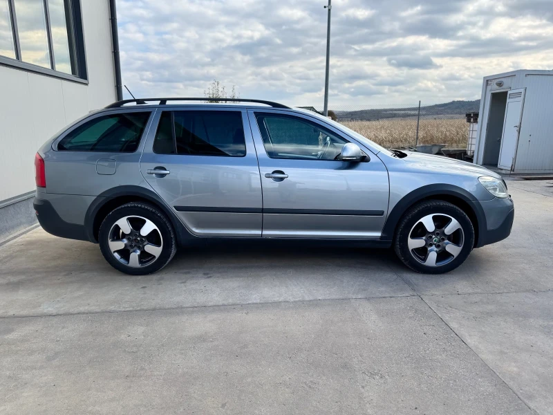 Skoda Octavia SCOUT, снимка 7 - Автомобили и джипове - 52041106