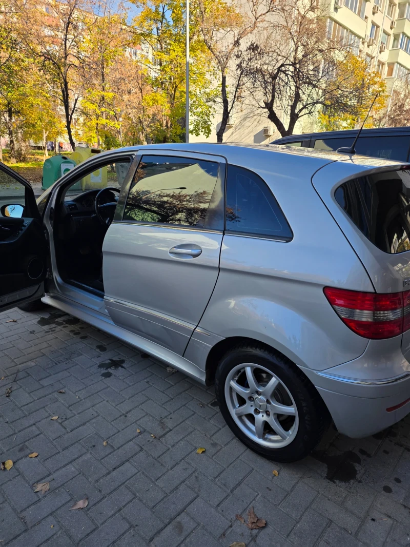 Mercedes-Benz B 200, снимка 3 - Автомобили и джипове - 52421372