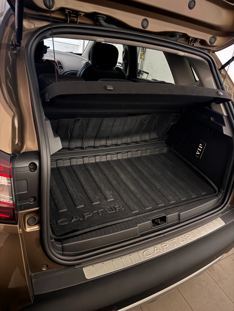 Renault Captur Bose edition, снимка 10 - Автомобили и джипове - 52675116