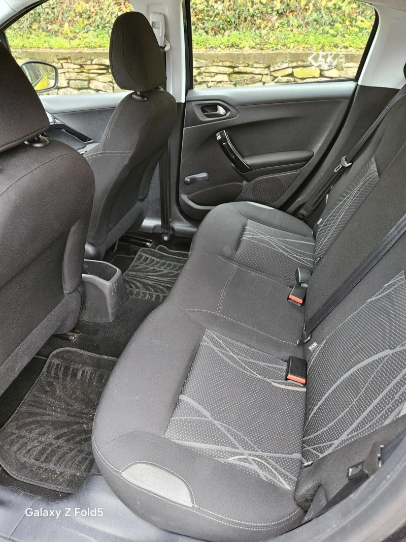 Peugeot 208 1.2, снимка 8 - Автомобили и джипове - 52703669