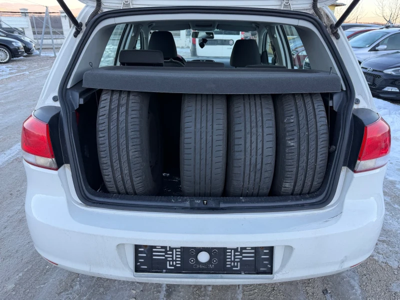 VW Golf 1.6/90кс Нави, снимка 11 - Автомобили и джипове - 52929032