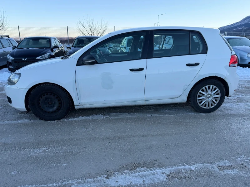 VW Golf 1.6/90кс Нави, снимка 4 - Автомобили и джипове - 52929032
