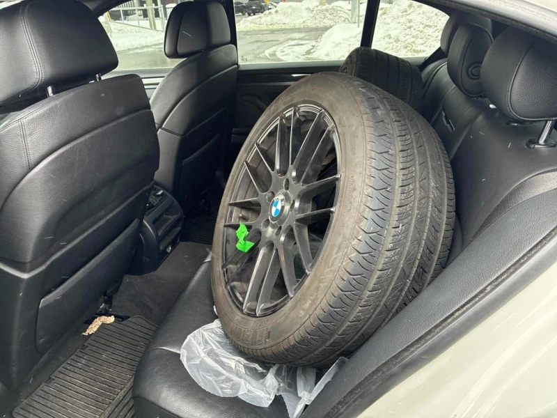 BMW 528 * 528i xDrive * CARFAX * БЕЗ ПЪРВОНАЧАЛНА ВНОСКА, снимка 12 - Автомобили и джипове - 53173454