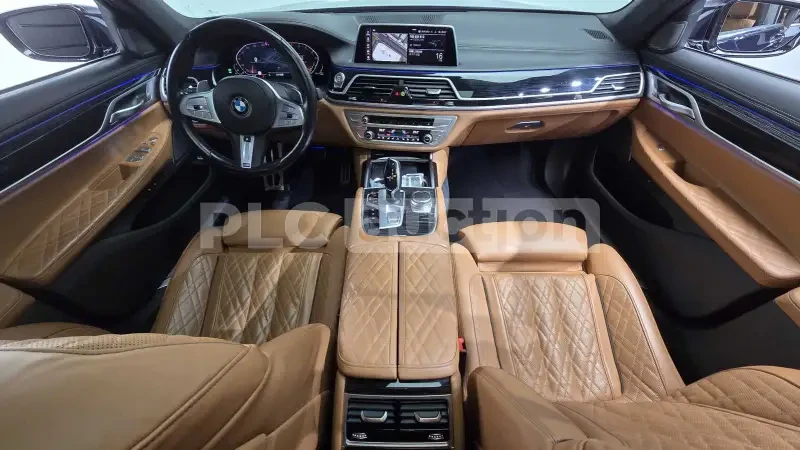 BMW 740 i M PACK| 4 МЕСТА| 360CAM| ОБДУХ| ВКЛ.ТЕХНОТЕСТ , снимка 2 - Автомобили и джипове - 54615631