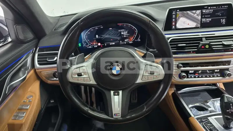 BMW 740 i M PACK| 4 МЕСТА| 360CAM| ОБДУХ| ВКЛ.ТЕХНОТЕСТ , снимка 6 - Автомобили и джипове - 54615631