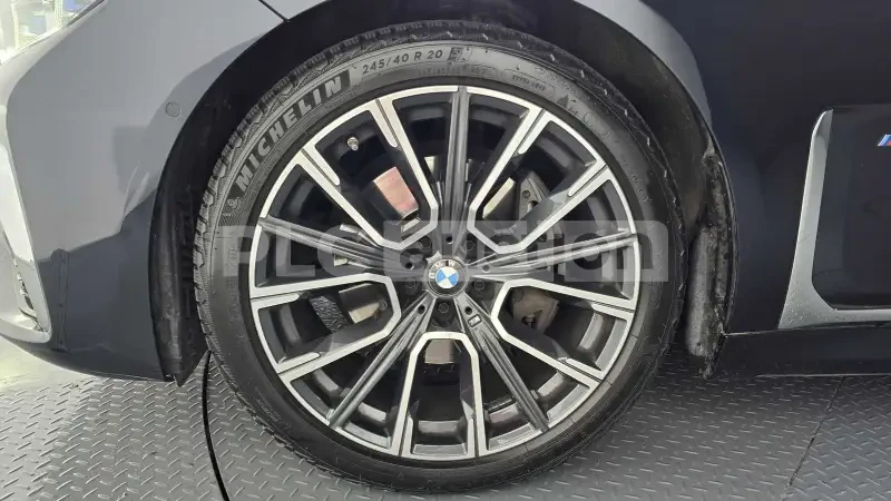 BMW 740 i M PACK| 4 МЕСТА| 360CAM| ОБДУХ| ВКЛ.ТЕХНОТЕСТ , снимка 17 - Автомобили и джипове - 54615631