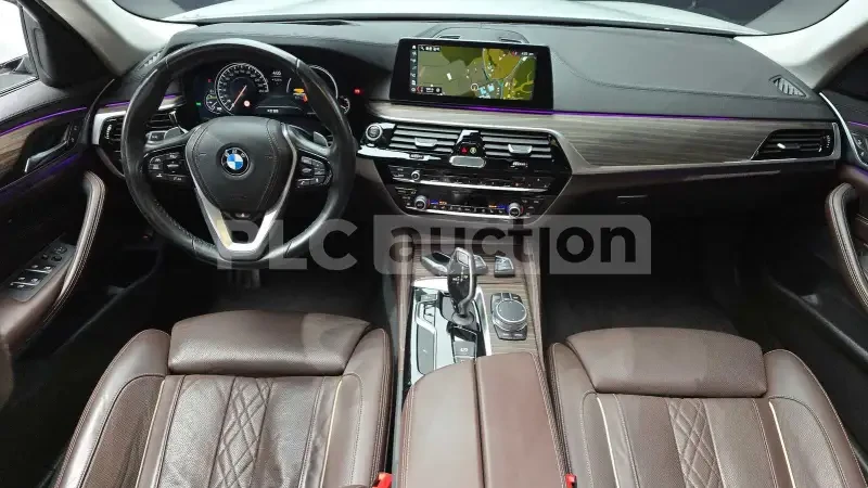 BMW 520 d| FULL FULL| DISTRONIC| ОБДУХ| HEAD-UP| ВКЛ.ТЕХНО, снимка 3 - Автомобили и джипове - 54971452