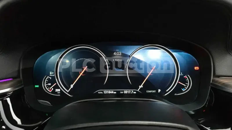 BMW 520 d| FULL FULL| DISTRONIC| ОБДУХ| HEAD-UP| ВКЛ.ТЕХНО, снимка 4 - Автомобили и джипове - 54971452