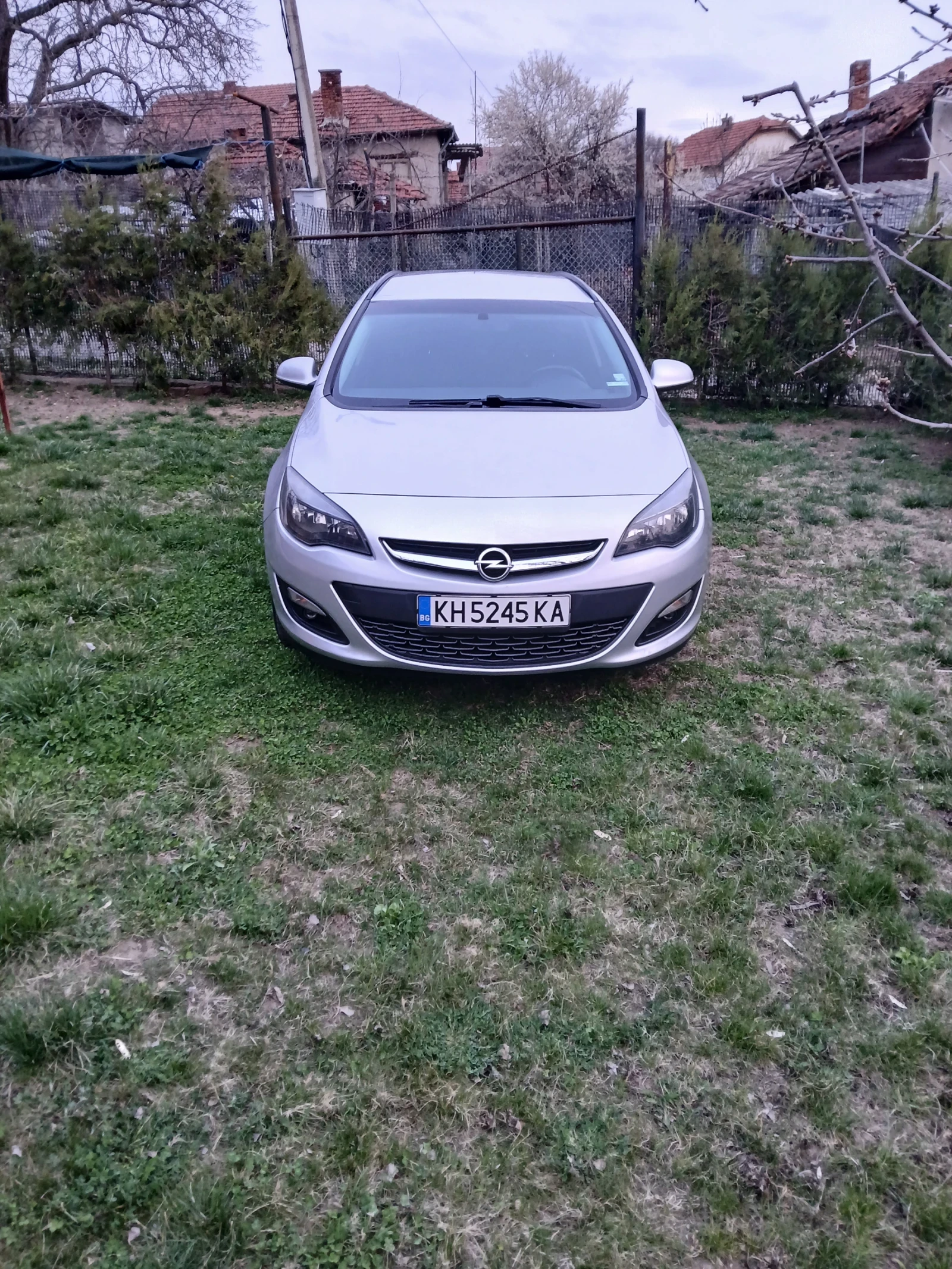 Opel Astra SPORT TOURER , снимка 1