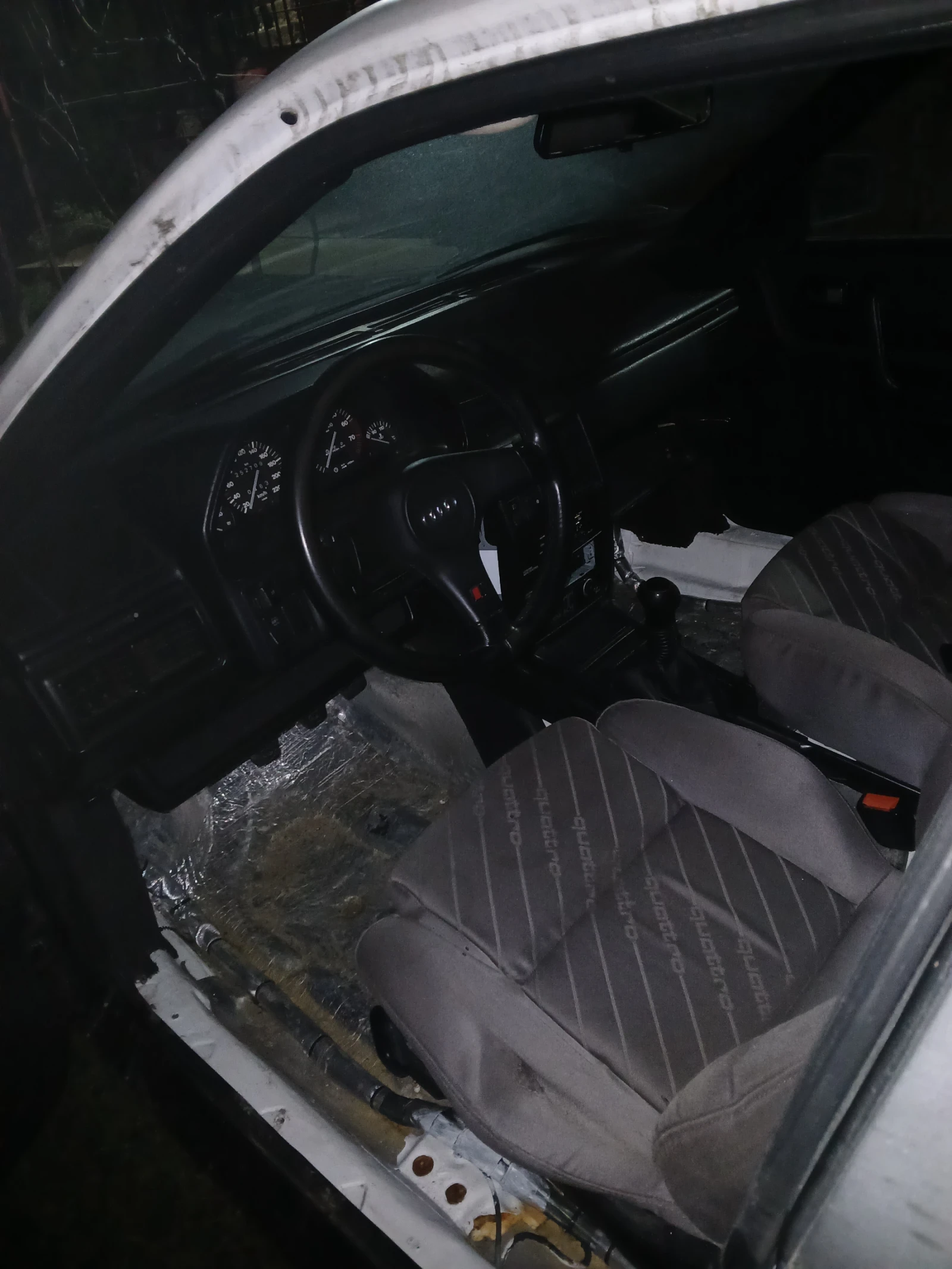 Audi 100 QUATTRO , снимка 4 - Автомобили и джипове - 47342531