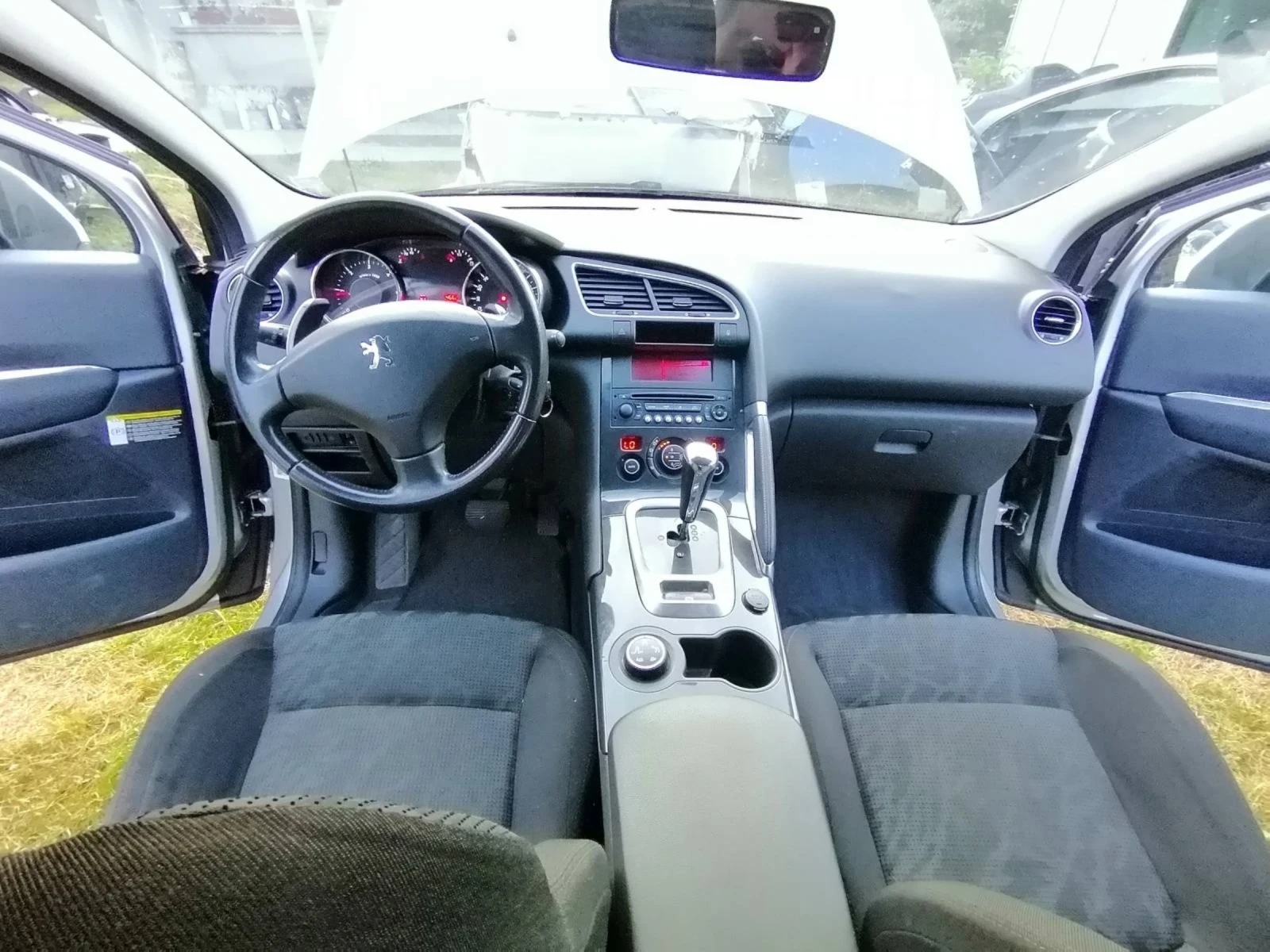 Peugeot 3008 1.6 HDI AUTO - изображение 9