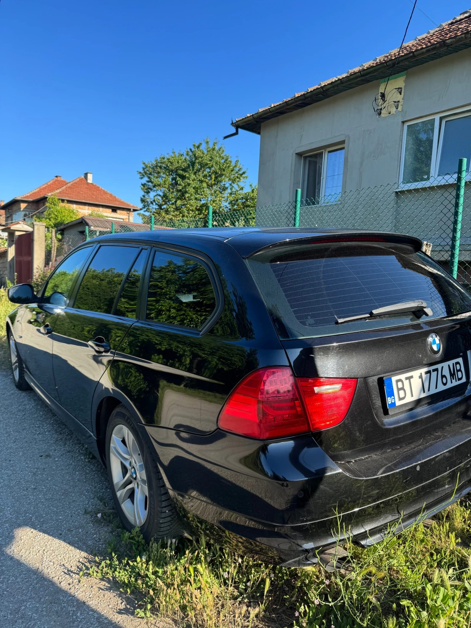 BMW 318 E91 - изображение 2