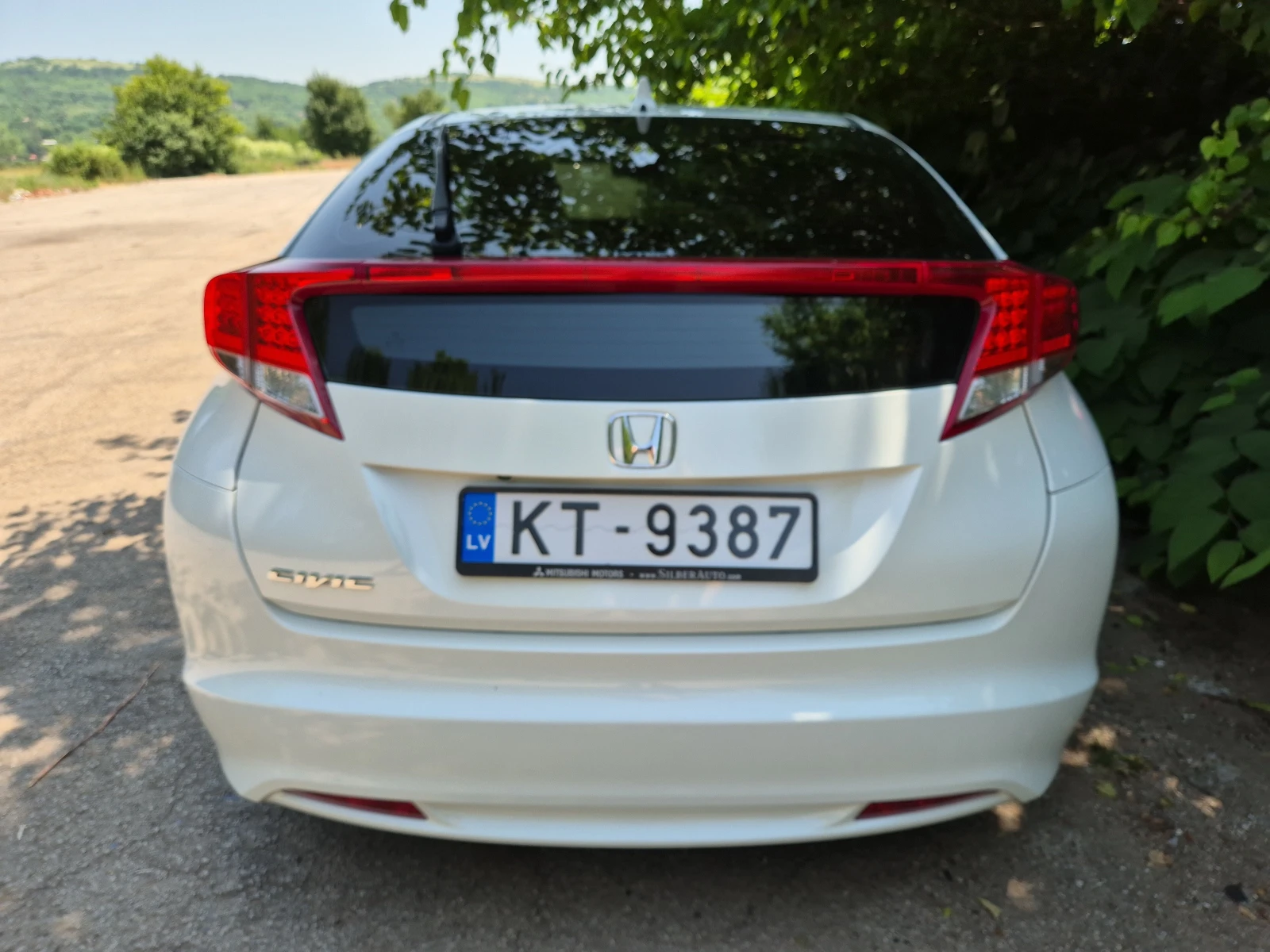 Honda Civic 1.8 140к автомат - изображение 6